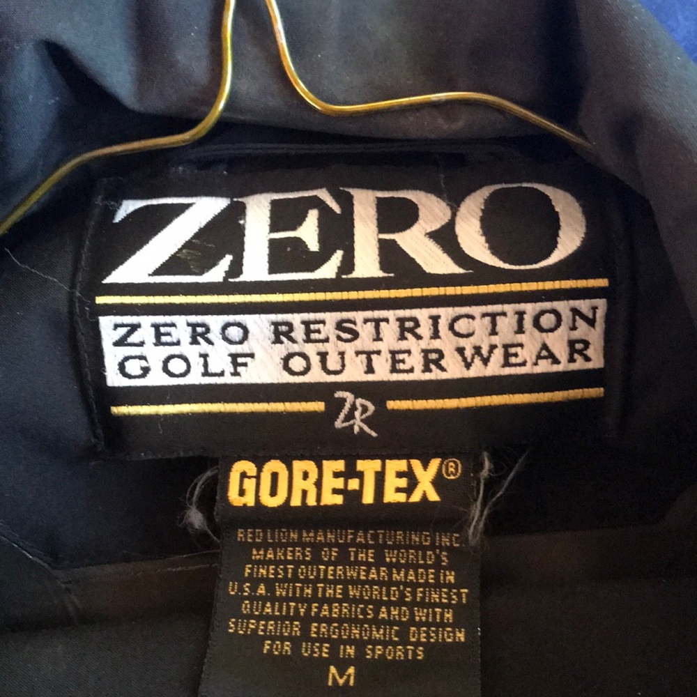 Zero restriction Golf Outerwear